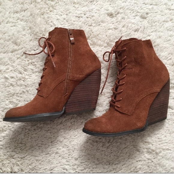 VERY VOLATILE Suede Wedge Booties Size 7 - Picture 1 of 8